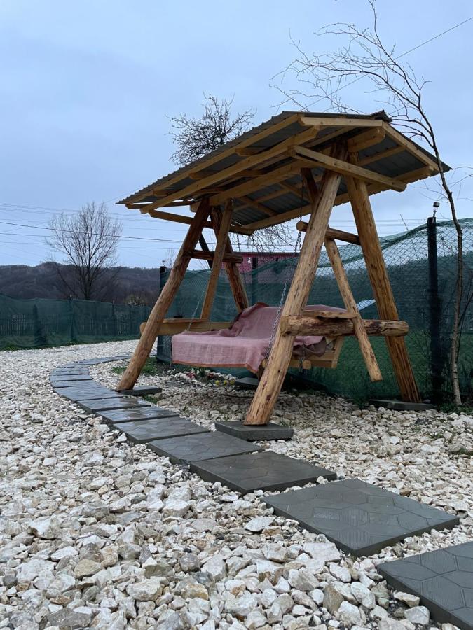 Casa Lupilor Transfagarasan Villa Capatineni-Ungureni ภายนอก รูปภาพ